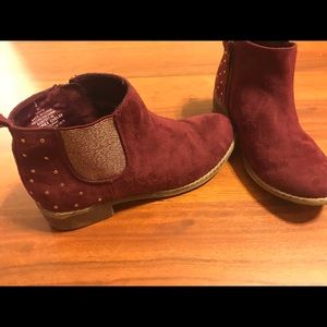 Girls boots